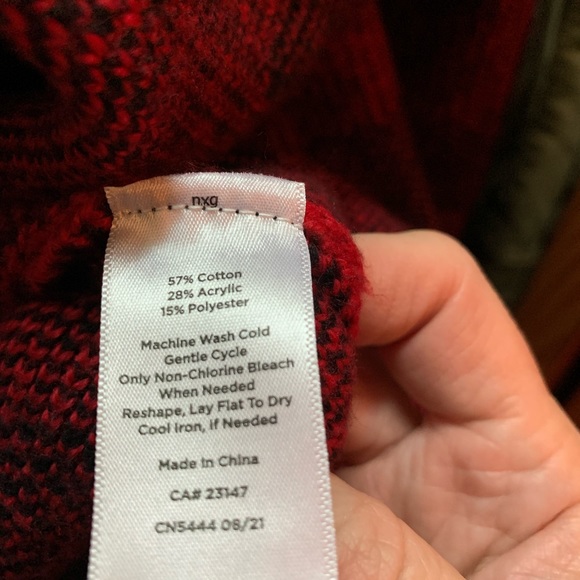 Talbots Red and Black Buffalo Check Long-length Cardigan - Picture 5 of 5